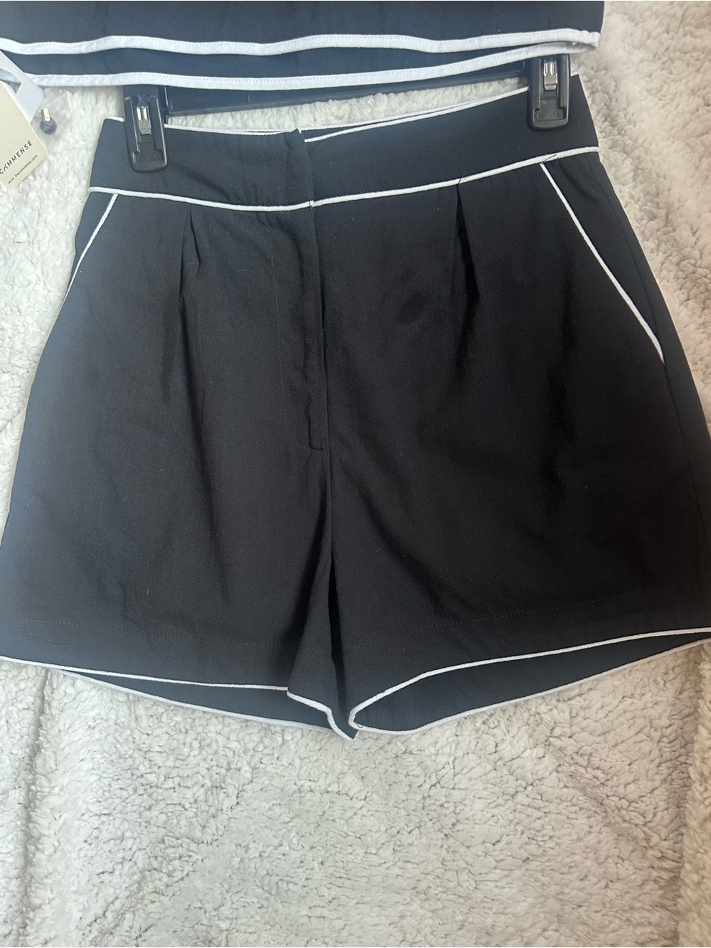 New with tags Commense two-piece matching art in black with white piping - Picture 4 of 7